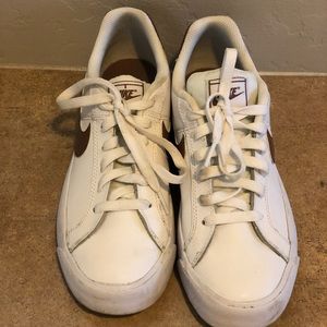 Nike Women’s Court Royale AC Sneaker